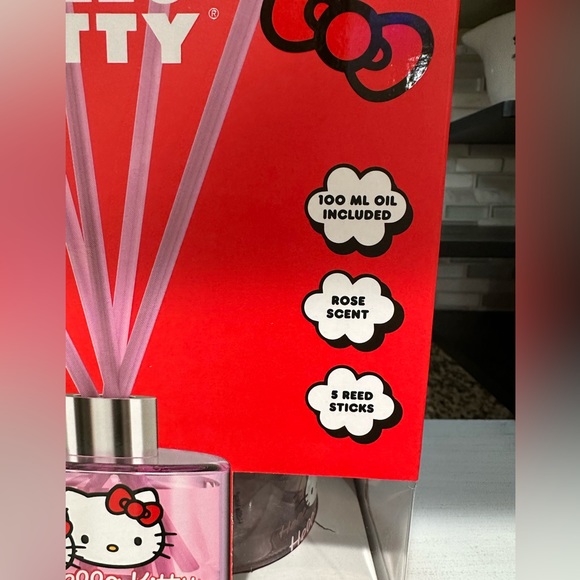 Hello kitty Sanrio rose aromatherapy reed diffuser - NEW - Picture 4 of 4